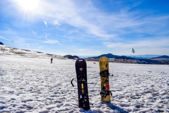 Jazda na snowboardzie – jak jeździć na desce?